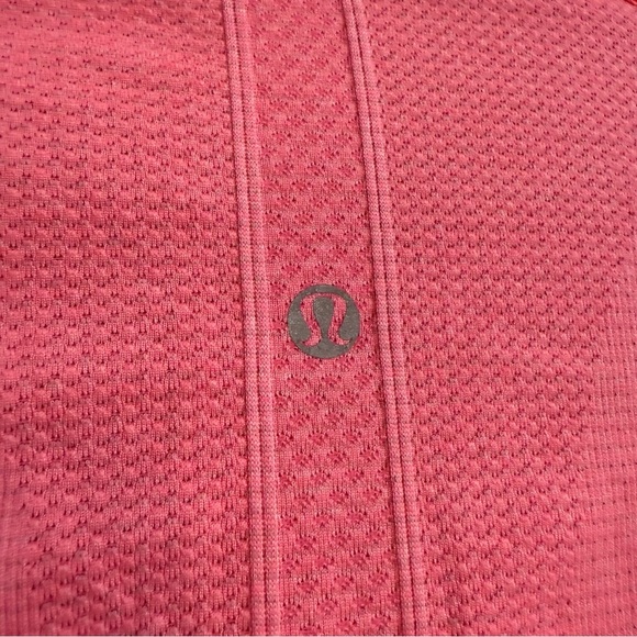 Lululemon Run: Swiftly Tech 1/2 Zip Size 6 - Picture 3 of 4